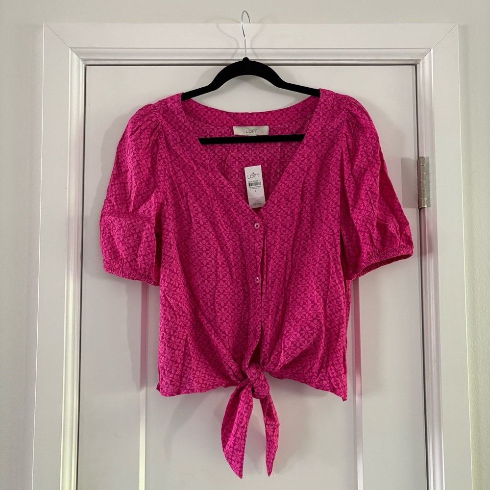 NWT: Loft •‎ Pink Stamped Puff Sleeve Tie Front Blouse